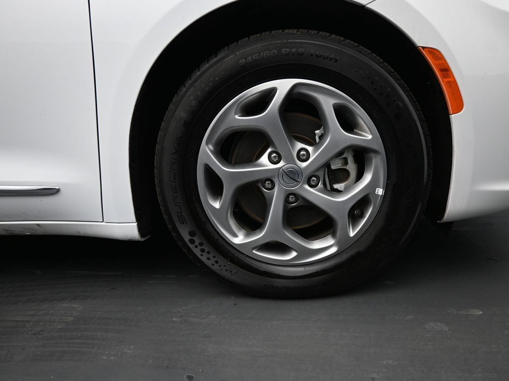 2023 Chrysler Pacifica Limited - Photo 10