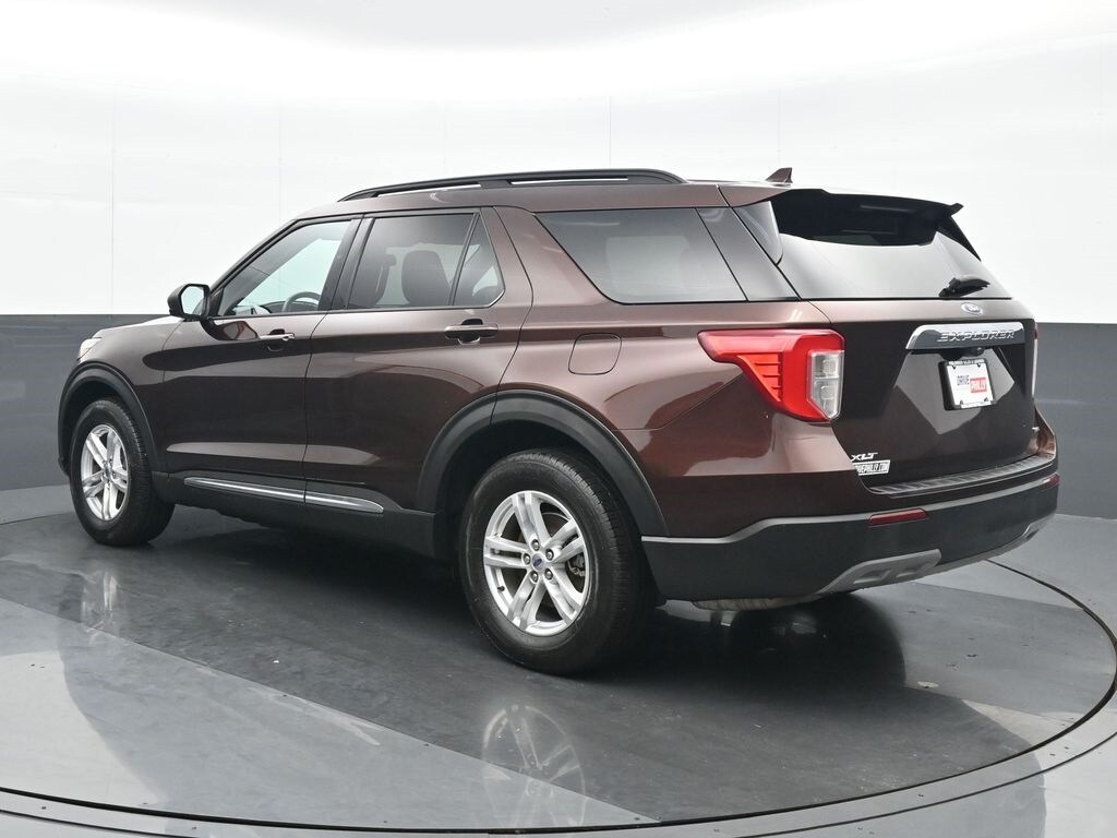 2020 Ford Explorer XLT photo 2