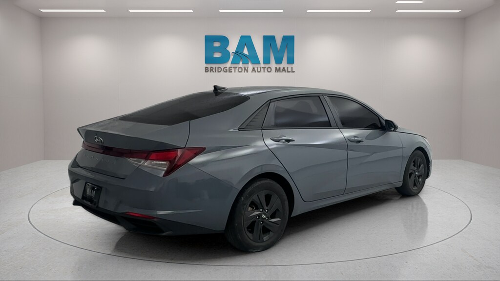 Used 2021 Hyundai Elantra SEL Sedan