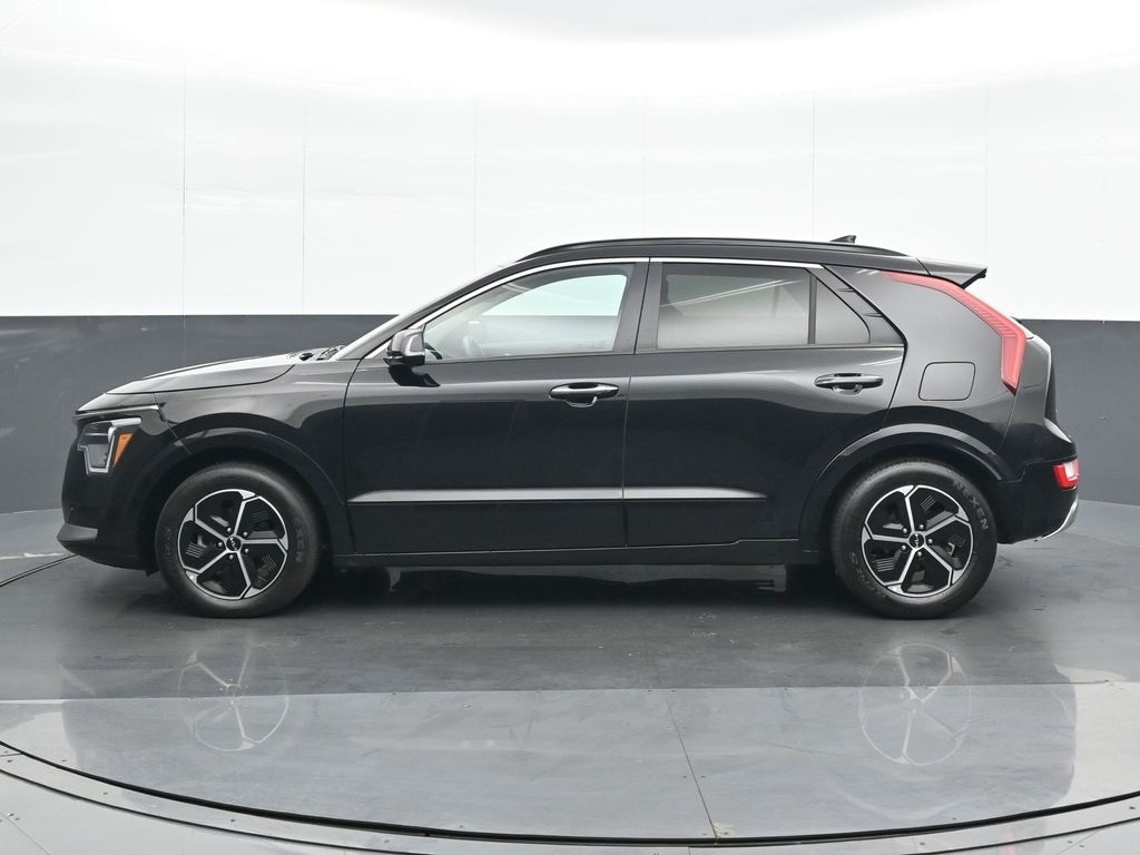 Used 2023 Kia Niro SX SUV