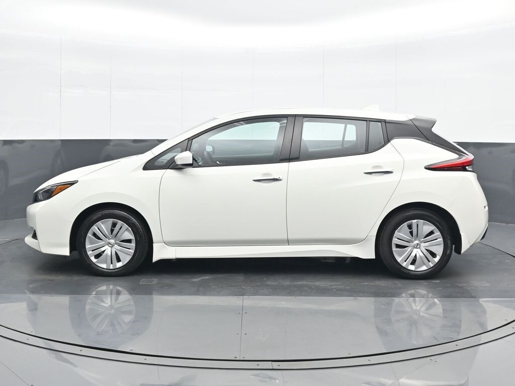 Used 2022 Nissan LEAF S Hatchback