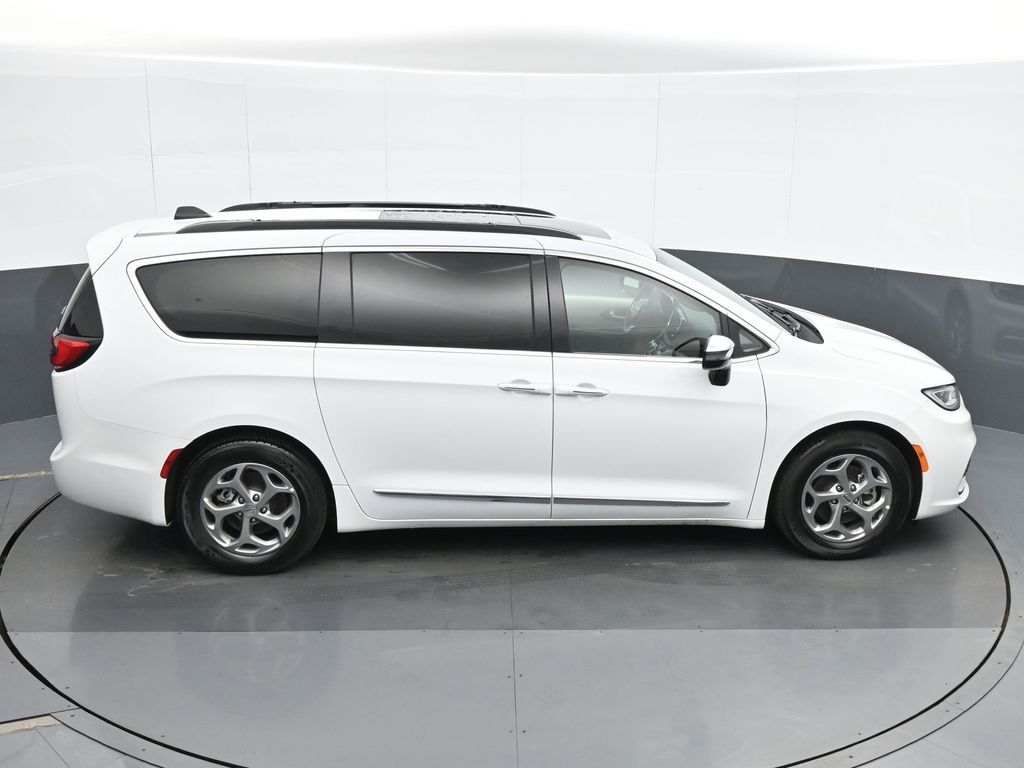 2023 Chrysler Pacifica Limited - Photo 22