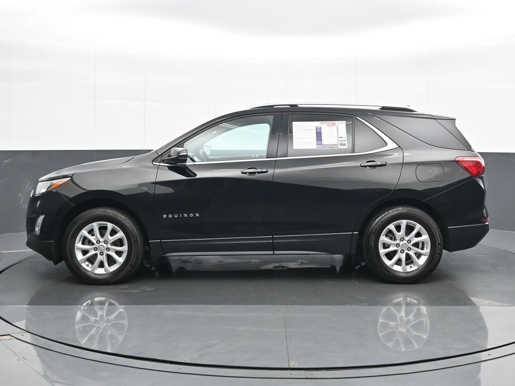2019 Chevrolet Equinox LT photo 2