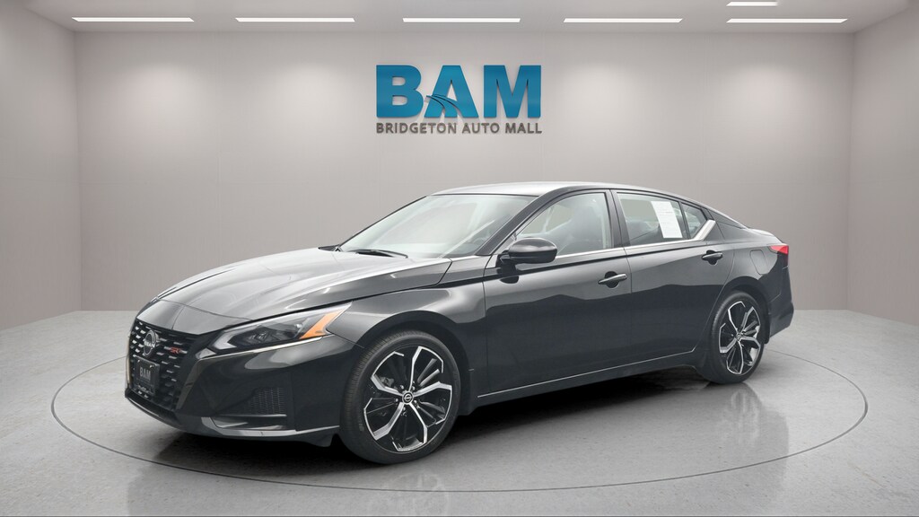 Used 2023 Nissan Altima 2.5 SR Sedan