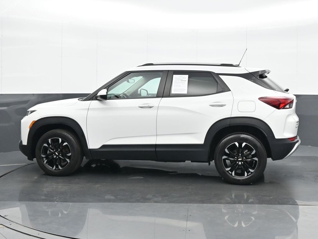 2022 Chevrolet Trailblazer LT photo 2