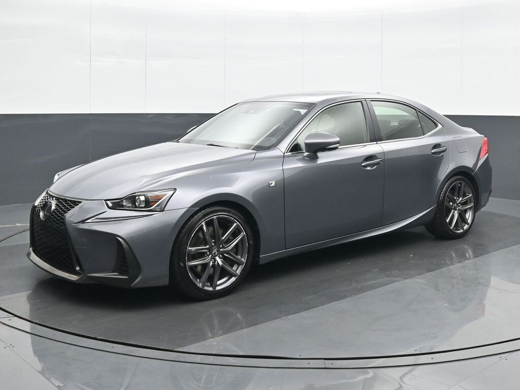 2018 Lexus IS 300 F SPORT photo 2