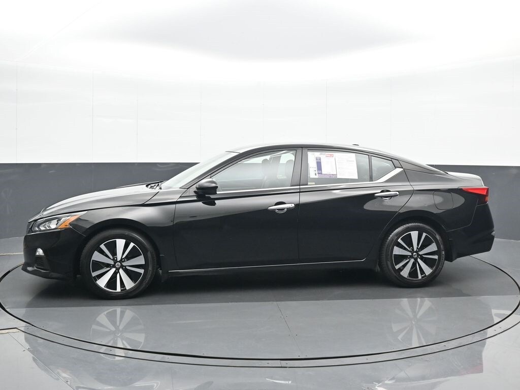 Used 2022 Nissan Altima 2.5 SV Sedan