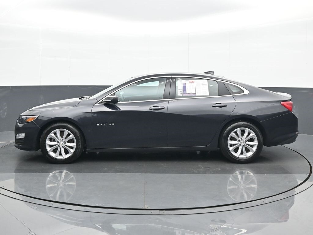 2023 Chevrolet Malibu 1LT photo 2