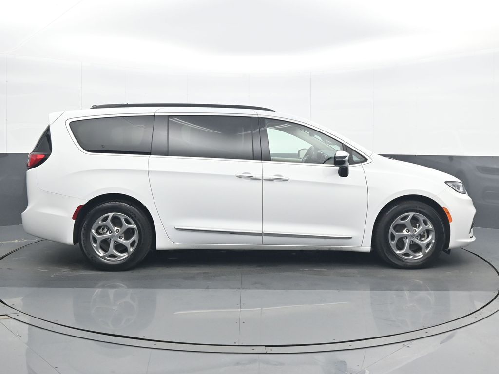 2023 Chrysler Pacifica Limited - Photo 7