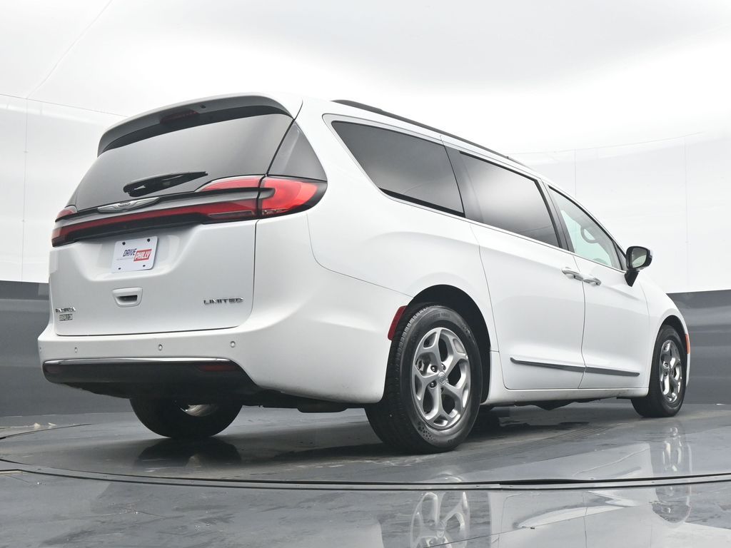 2023 Chrysler Pacifica Limited - Photo 30