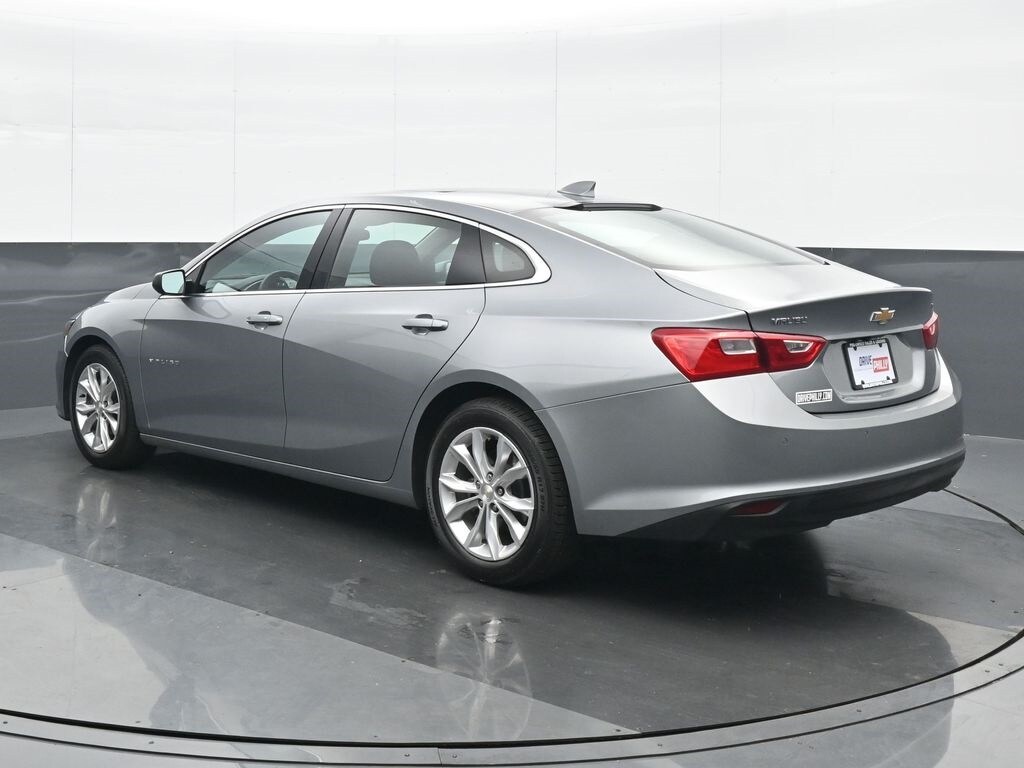 2024 Chevrolet Malibu 1LT photo 3