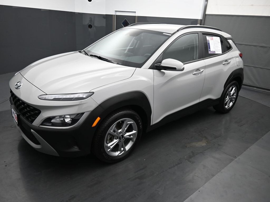2023 Hyundai Kona SEL photo 4