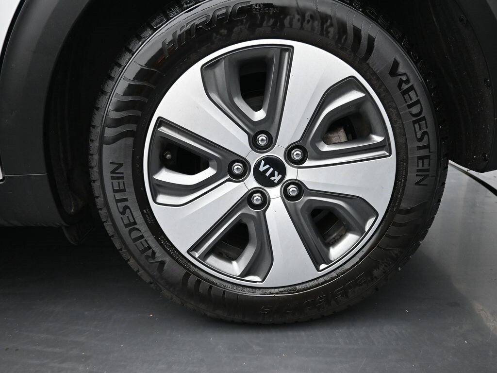 2019 Kia Niro LX photo 2