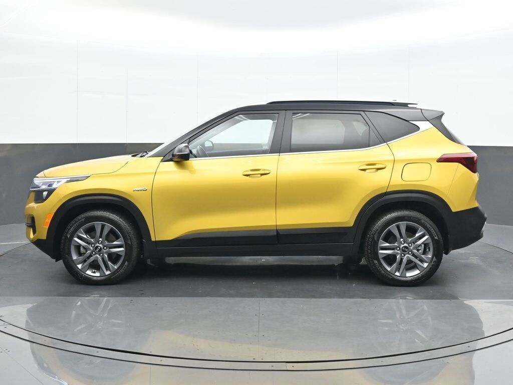 2021 Kia Seltos S photo 3