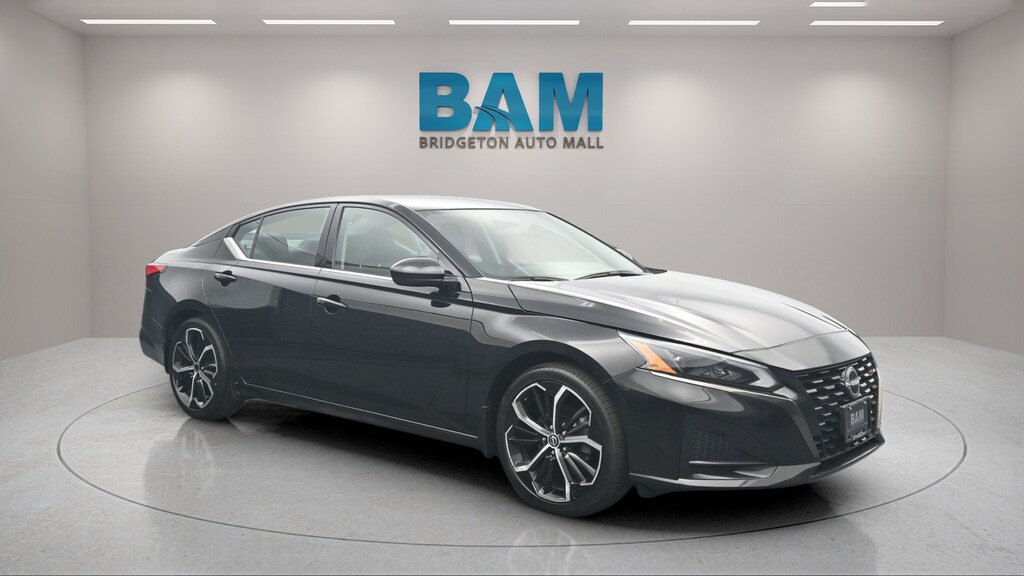 Used 2023 Nissan Altima 2.5 SR Sedan