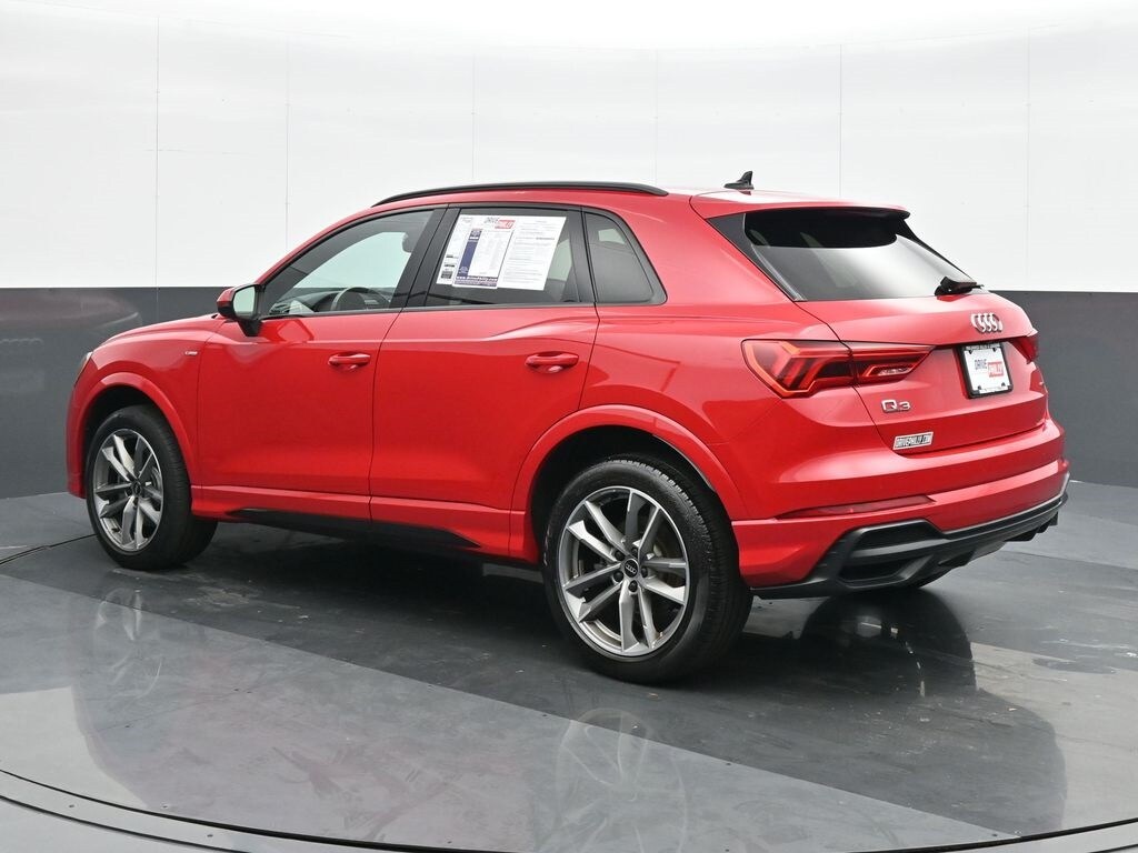 2022 Audi Q3 S line Premium photo 4