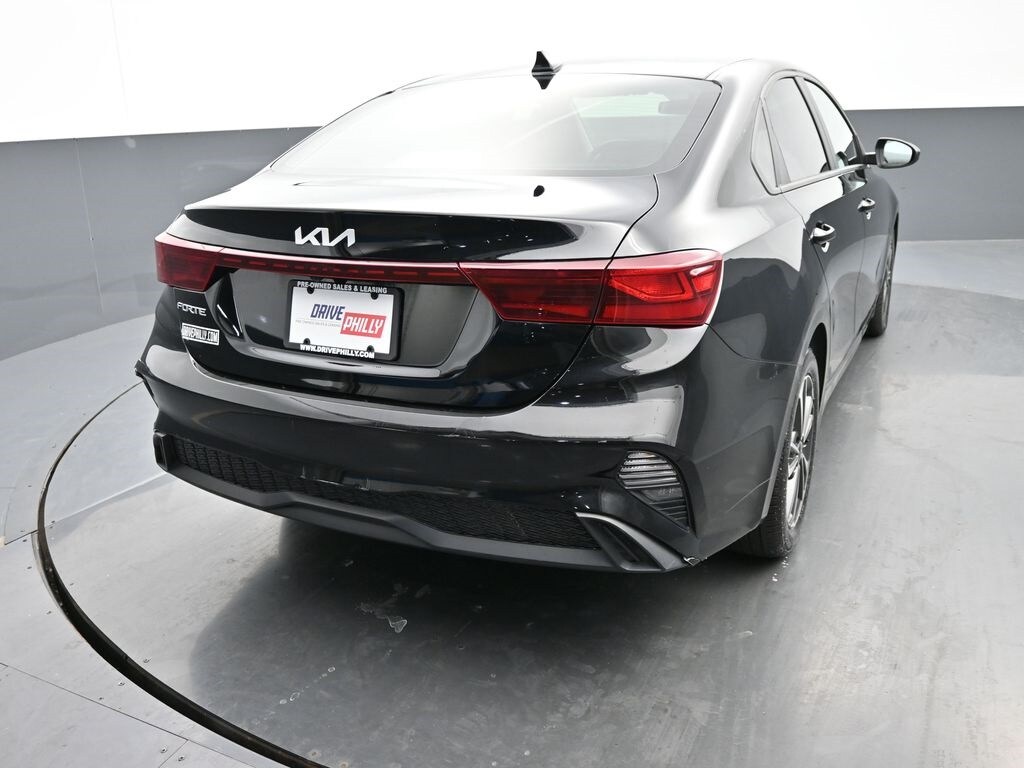 2022 Kia Forte FE LXS photo 2