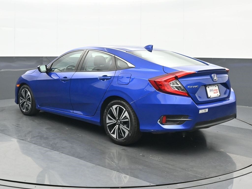 2017 Honda Civic EX-L photo 4