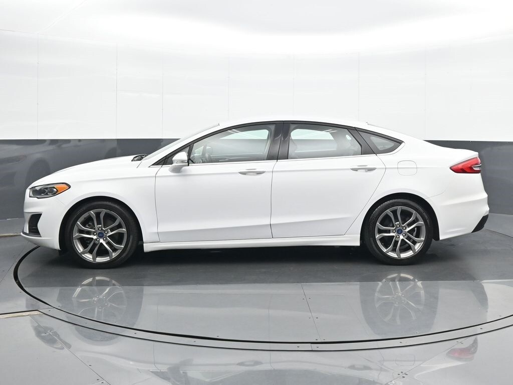 2020 Ford Fusion SEL photo 2