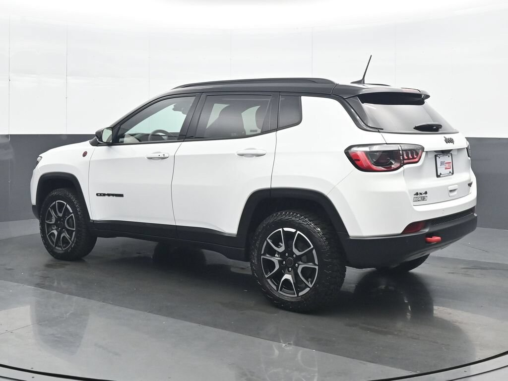 Used 2026 Jeep Compass Trailhawk SUV
