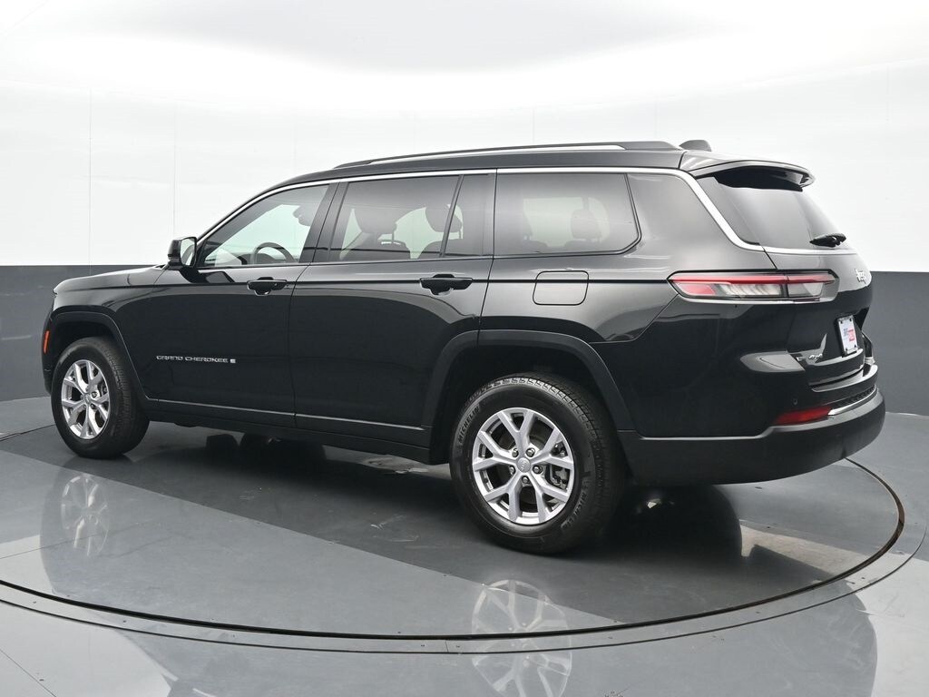 2022 Jeep Grand Cherokee Limited photo 2