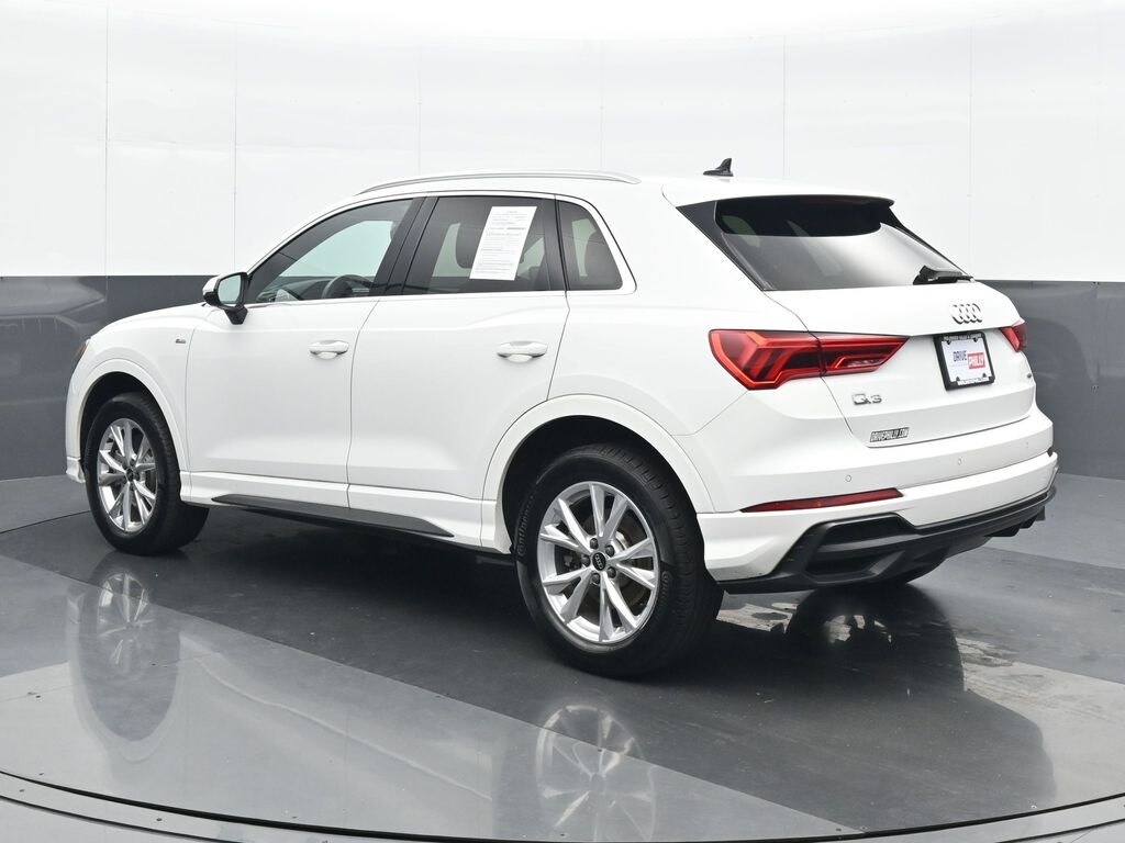 2022 Audi Q3 S line Premium photo 4