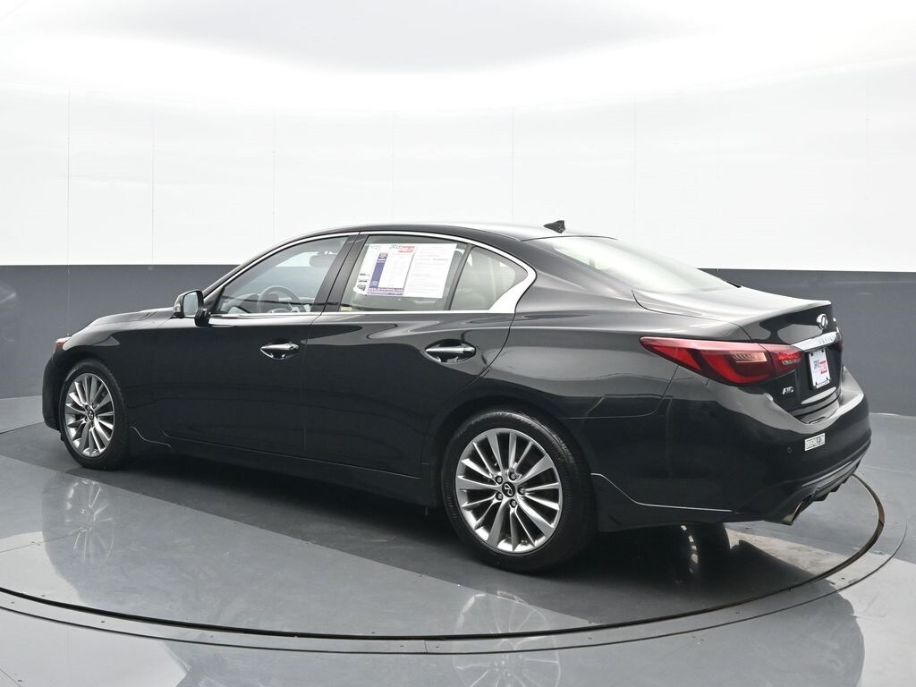 2022 Infiniti Q50 LUXE photo 3