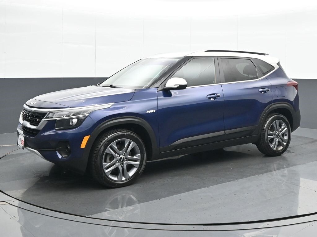 2022 Kia Seltos S Nightfall Edition photo 2