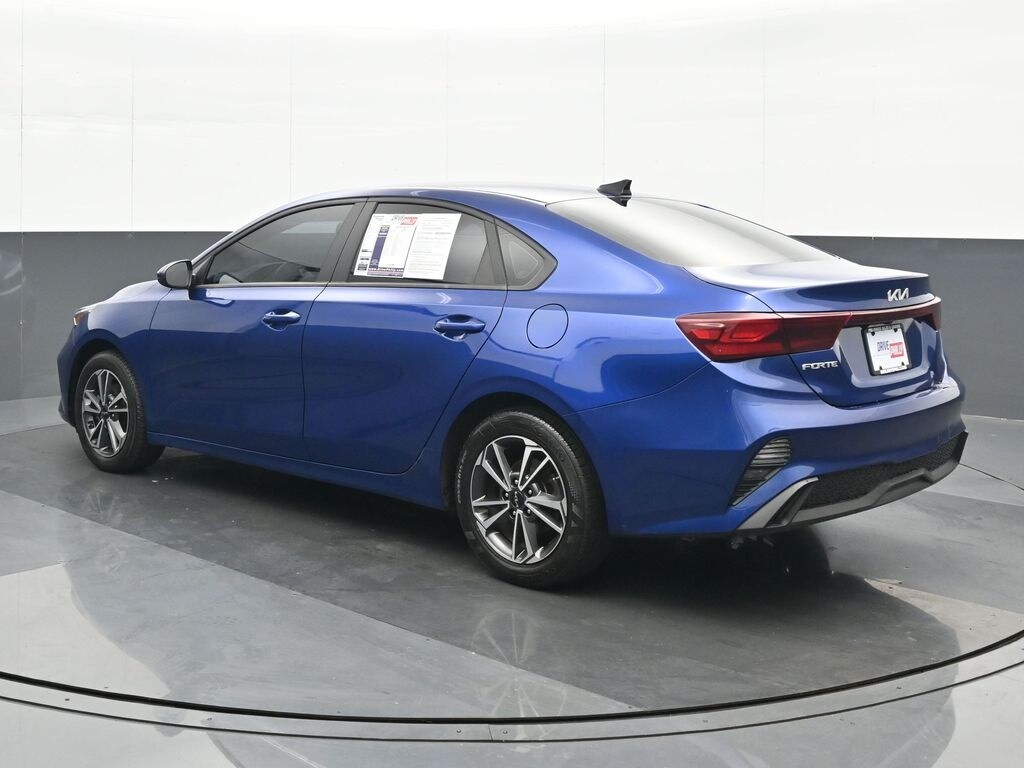 2024 Kia Forte LXS photo 4