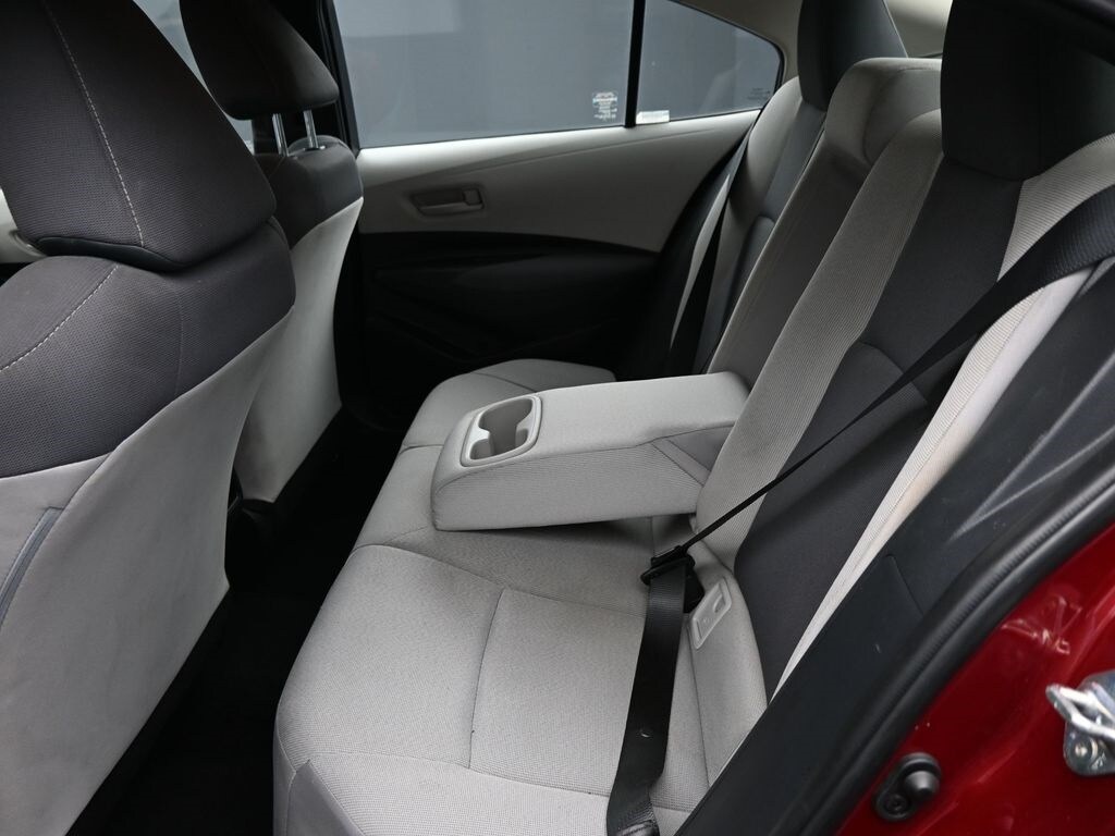 2022 Toyota Corolla LE photo 4