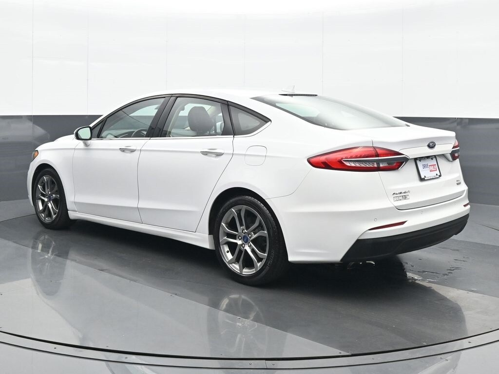 2020 Ford Fusion SEL photo 3
