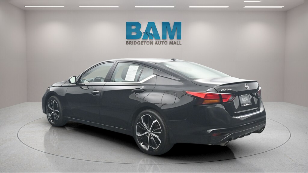 Used 2023 Nissan Altima 2.5 SR Sedan