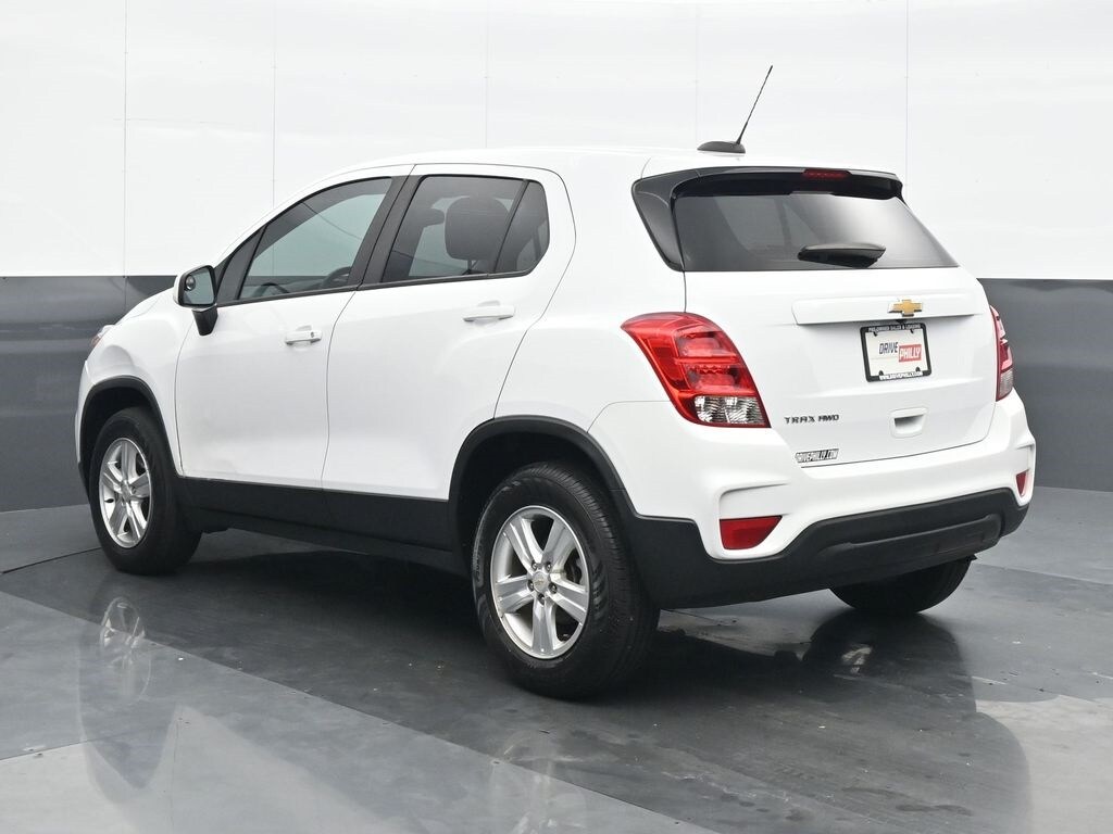 2021 Chevrolet Trax LS photo 4