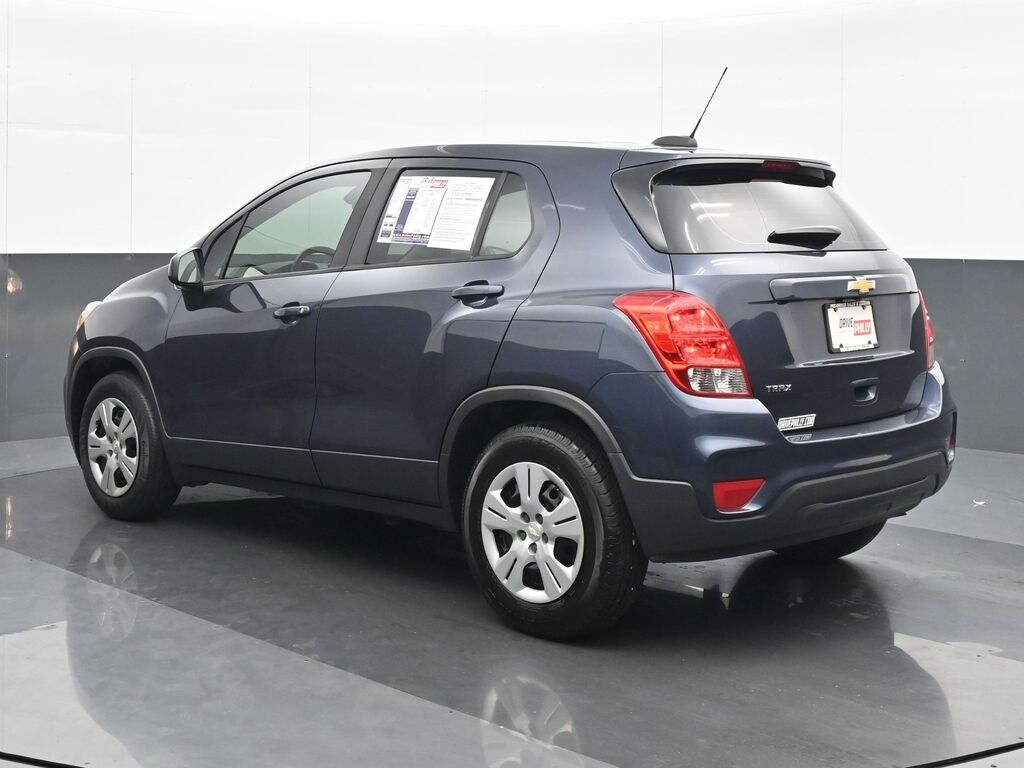 2019 Chevrolet Trax LS photo 4