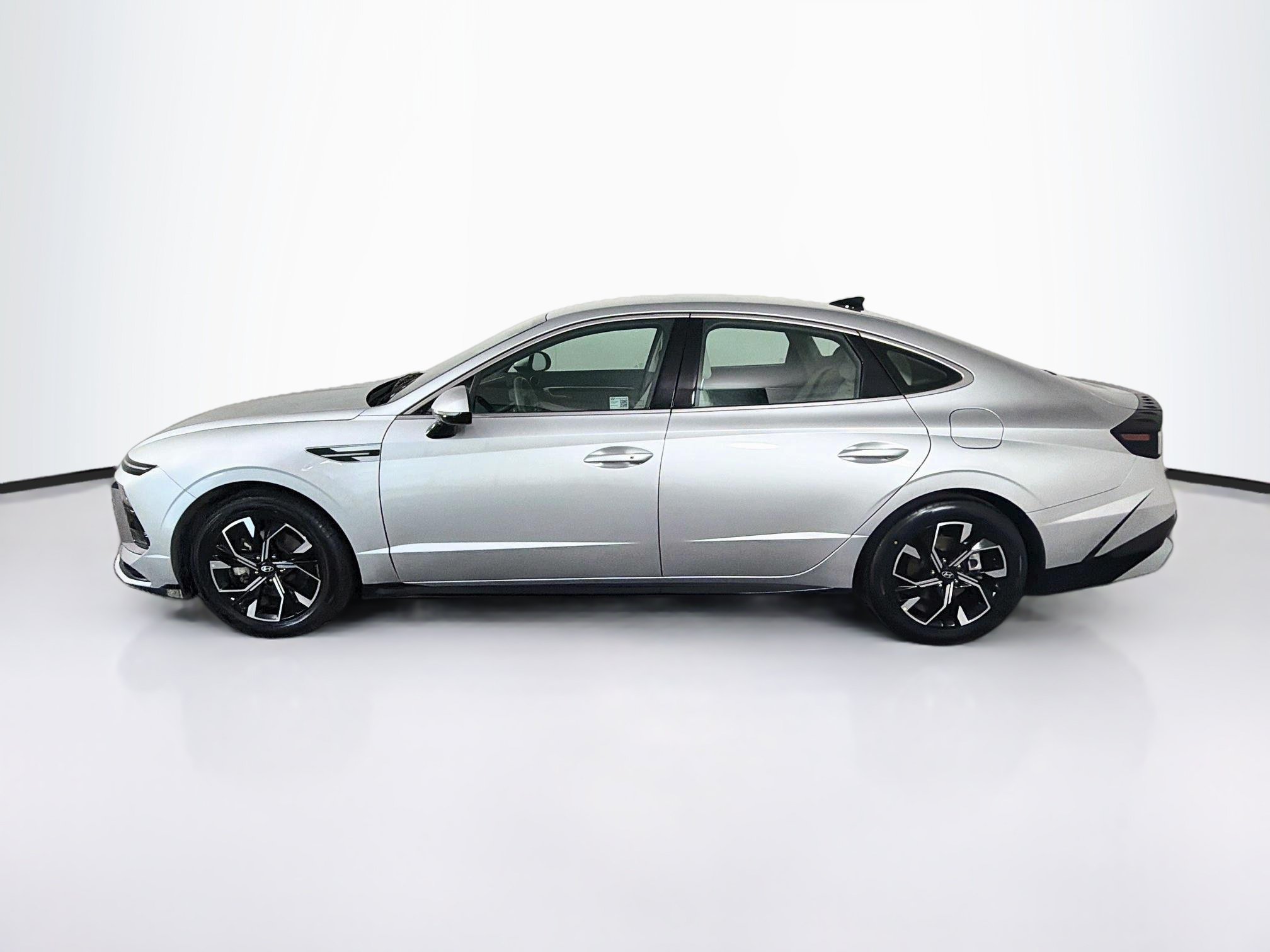 Used 2025 Hyundai Sonata SEL SEL FWD