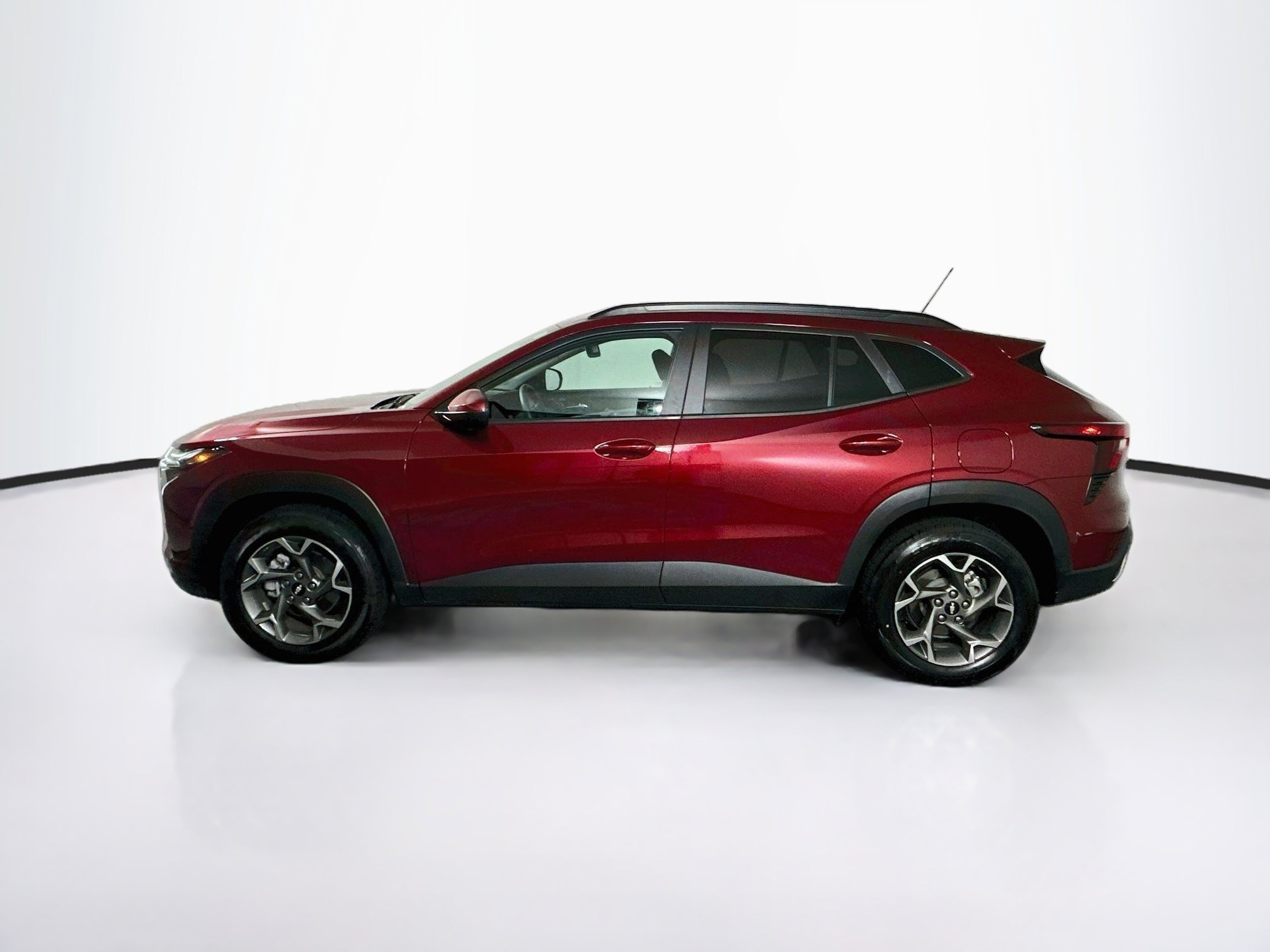 Used 2025 Chevrolet Trax LT FWD LT