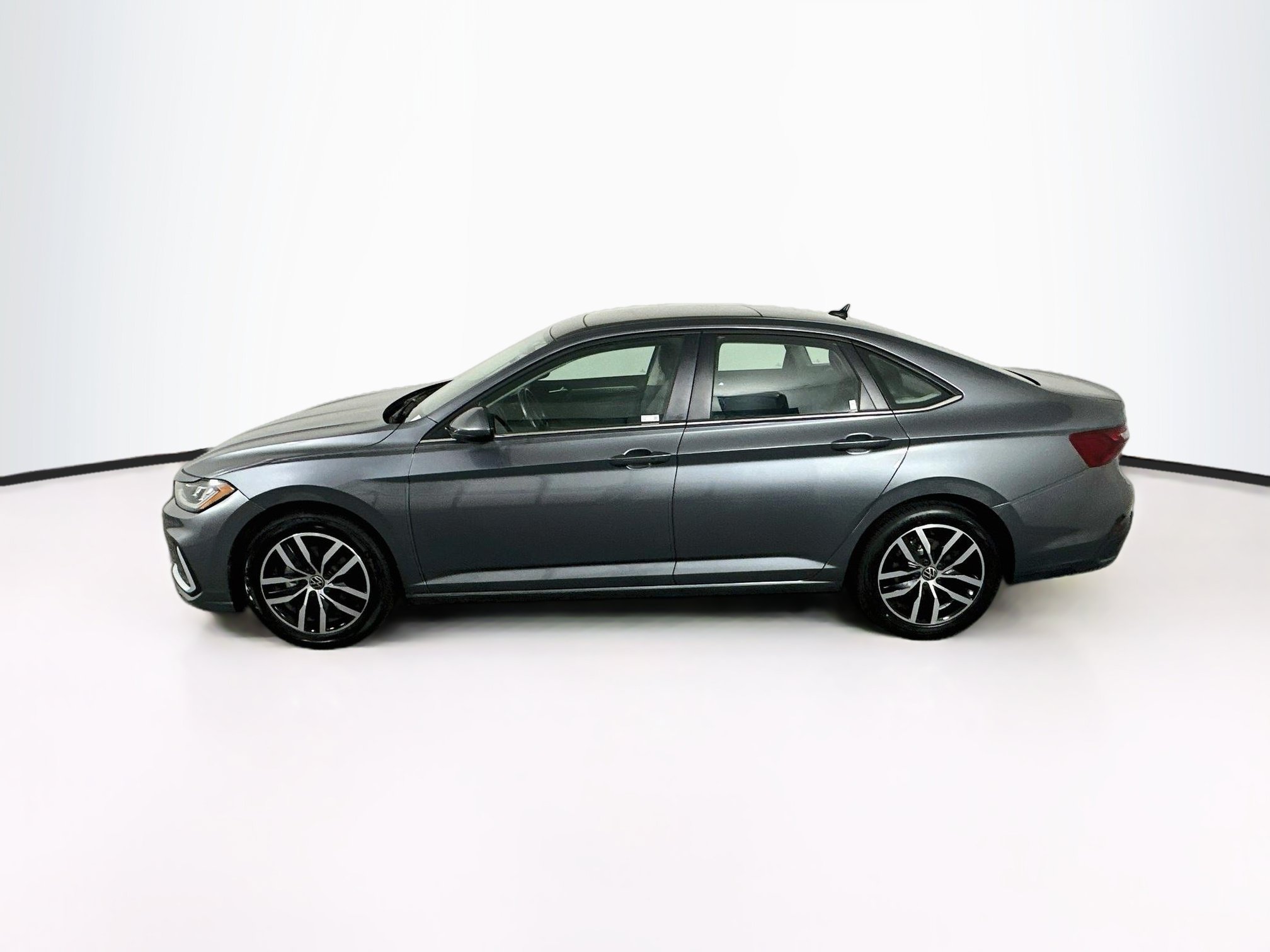 Used 2025 Volkswagen Jetta SE SE Auto