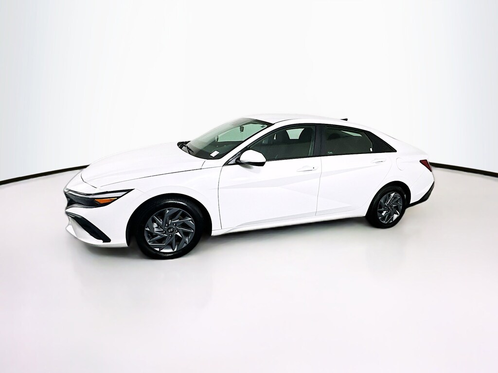 Used 2024 Hyundai Elantra SEL SEL IVT