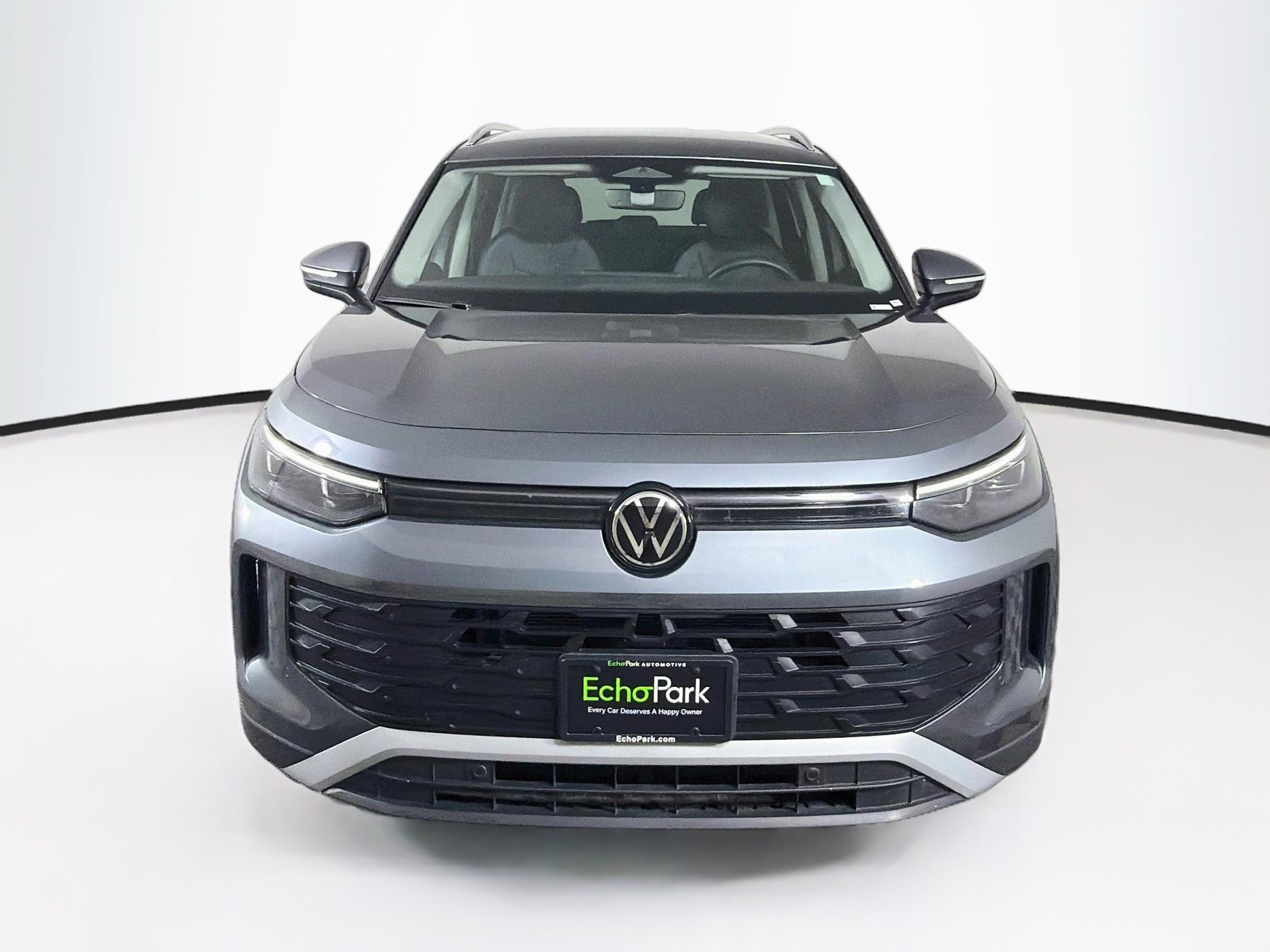 Used 2025 Volkswagen Tiguan SE 2.0T SE FWD