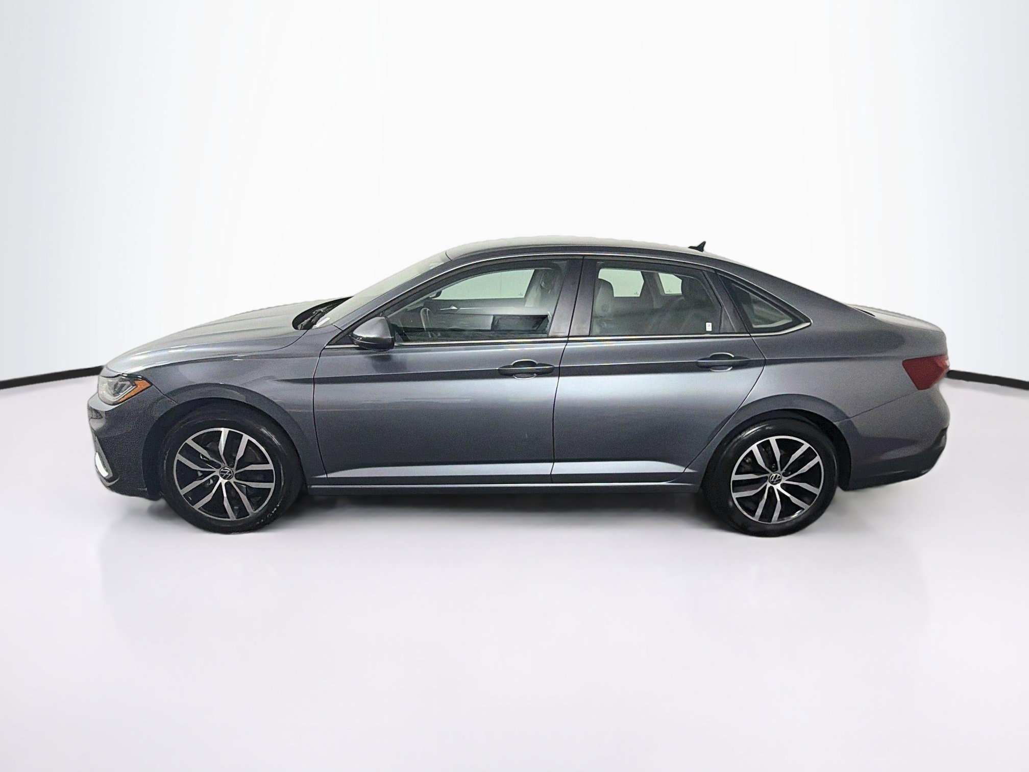Used 2025 Volkswagen Jetta SE SE Auto