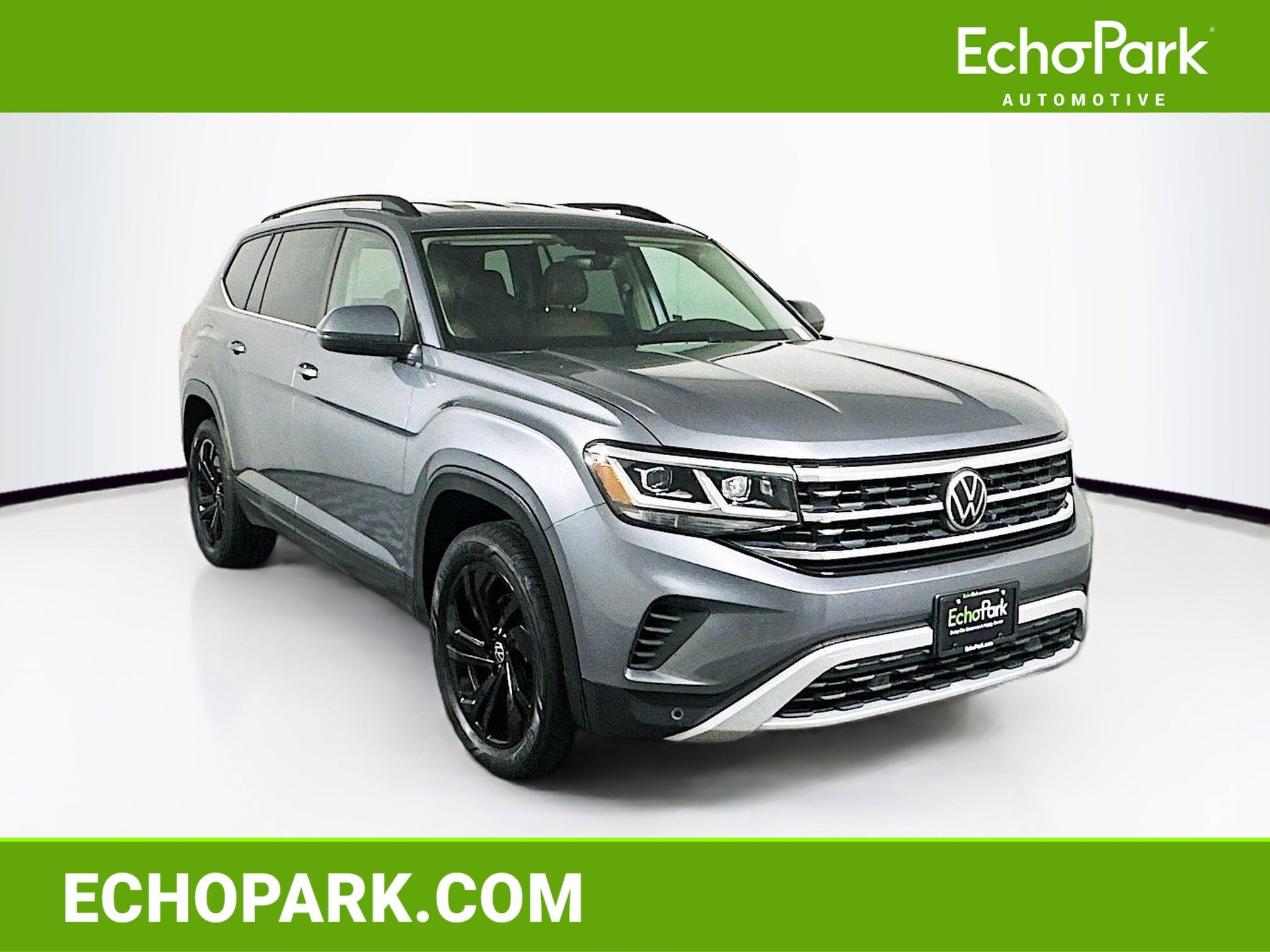 2022 Volkswagen Atlas 3.6L SE w/Tech 4MOTION's photo