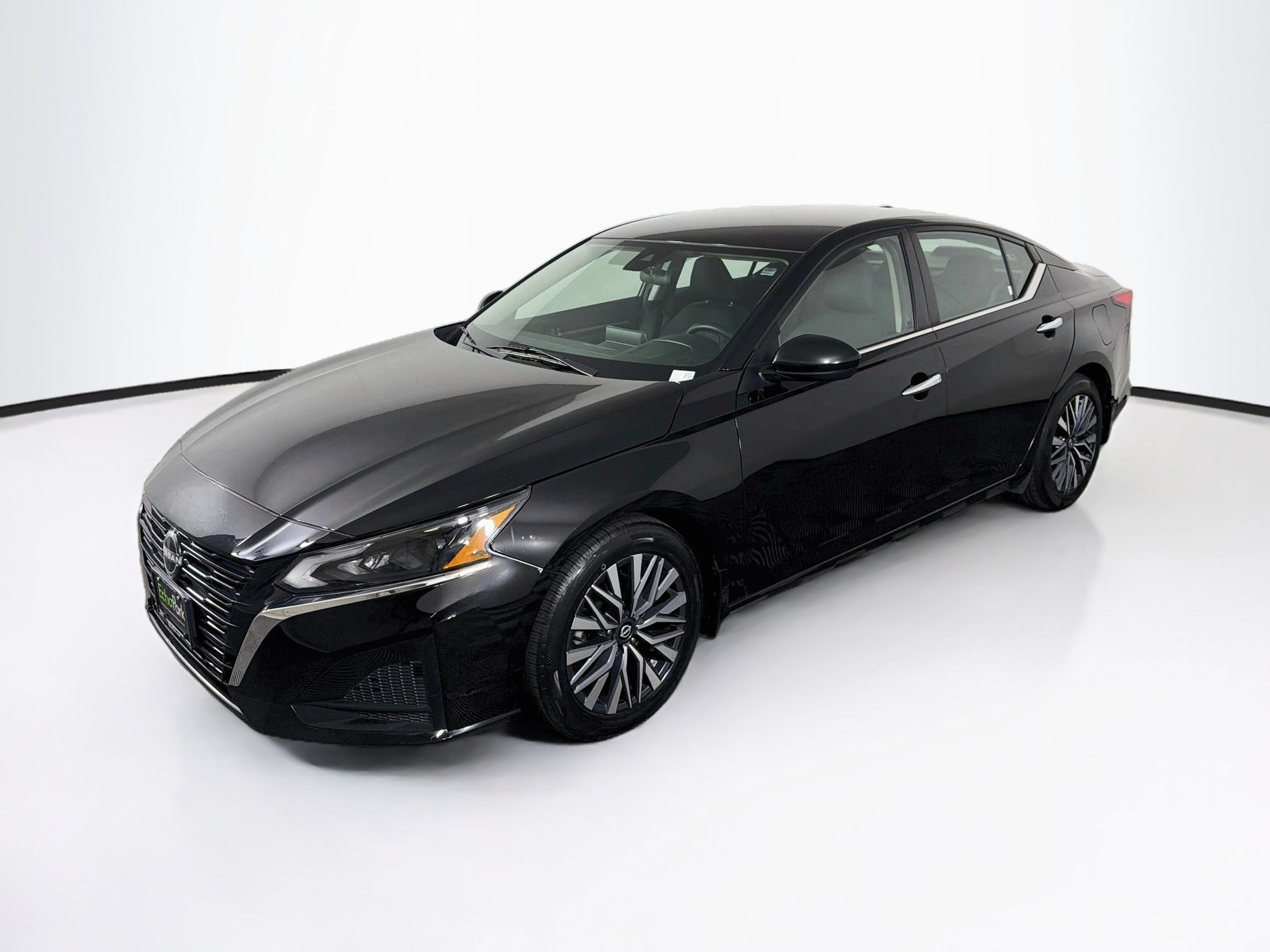 Used 2023 Nissan Altima 2.5 SV Sedan