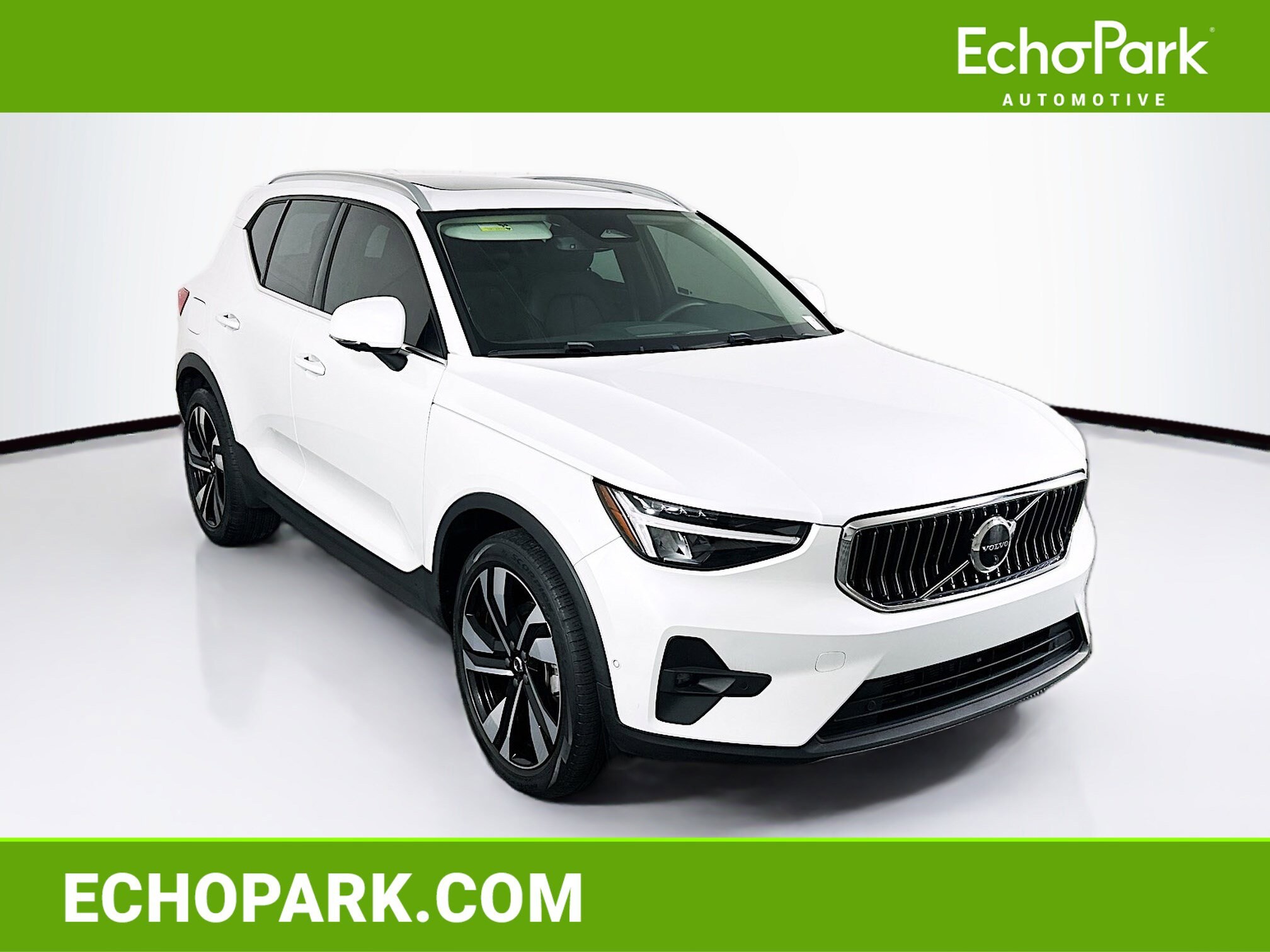 2023 Volvo XC40 B4 Plus Bright's photo