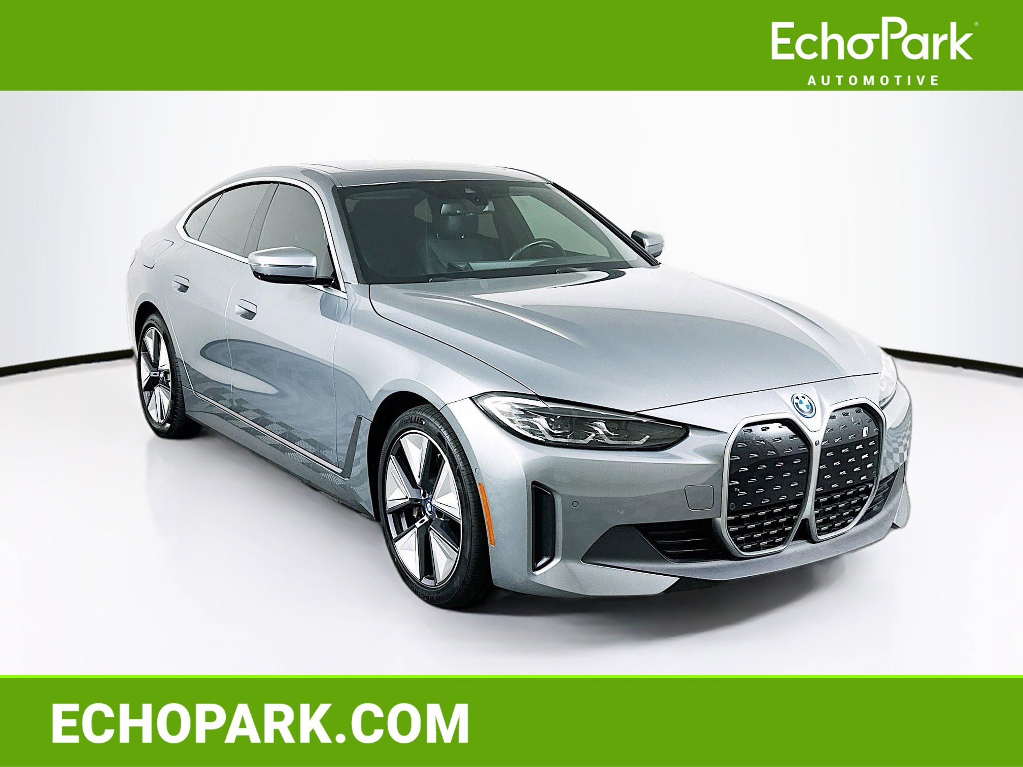 2024 BMW i4 xDrive40's photo