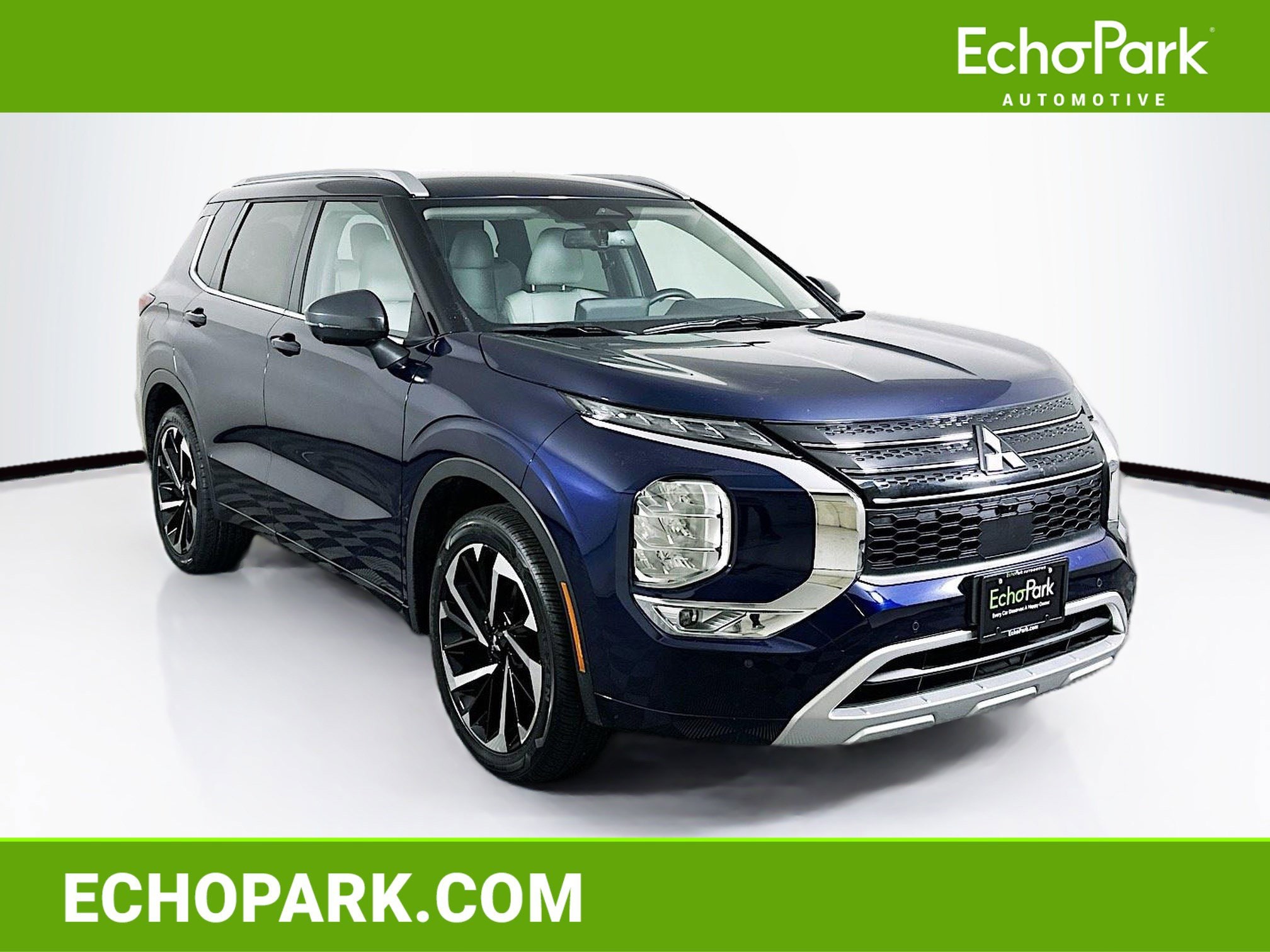 2024 Mitsubishi Outlander SEL's photo