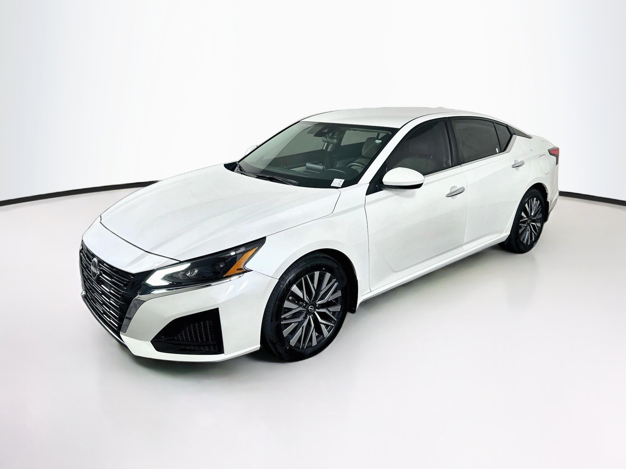 Used 2023 Nissan Altima 2.5 SV Sedan