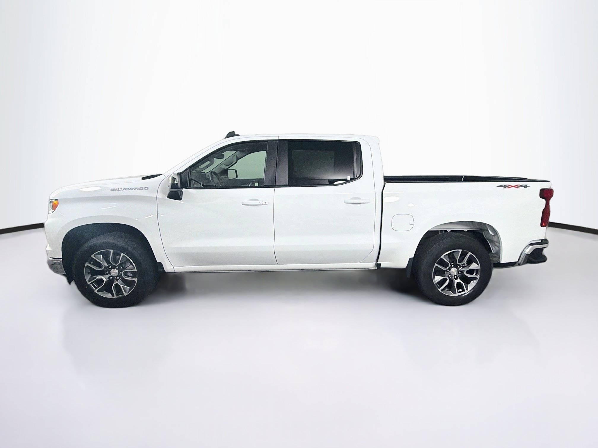 Used 2024 Chevrolet Silverado 1500 LT 4WD Crew Cab 147 LT w/2FL
