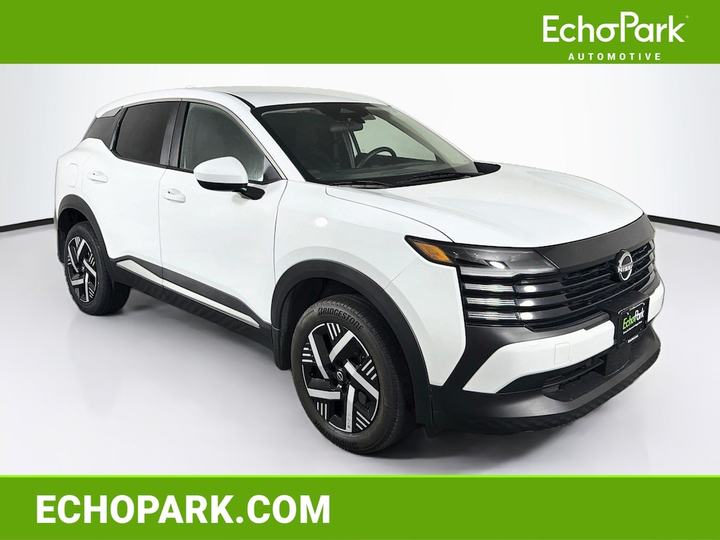 Used 2025 Nissan Kicks SV SV FWD