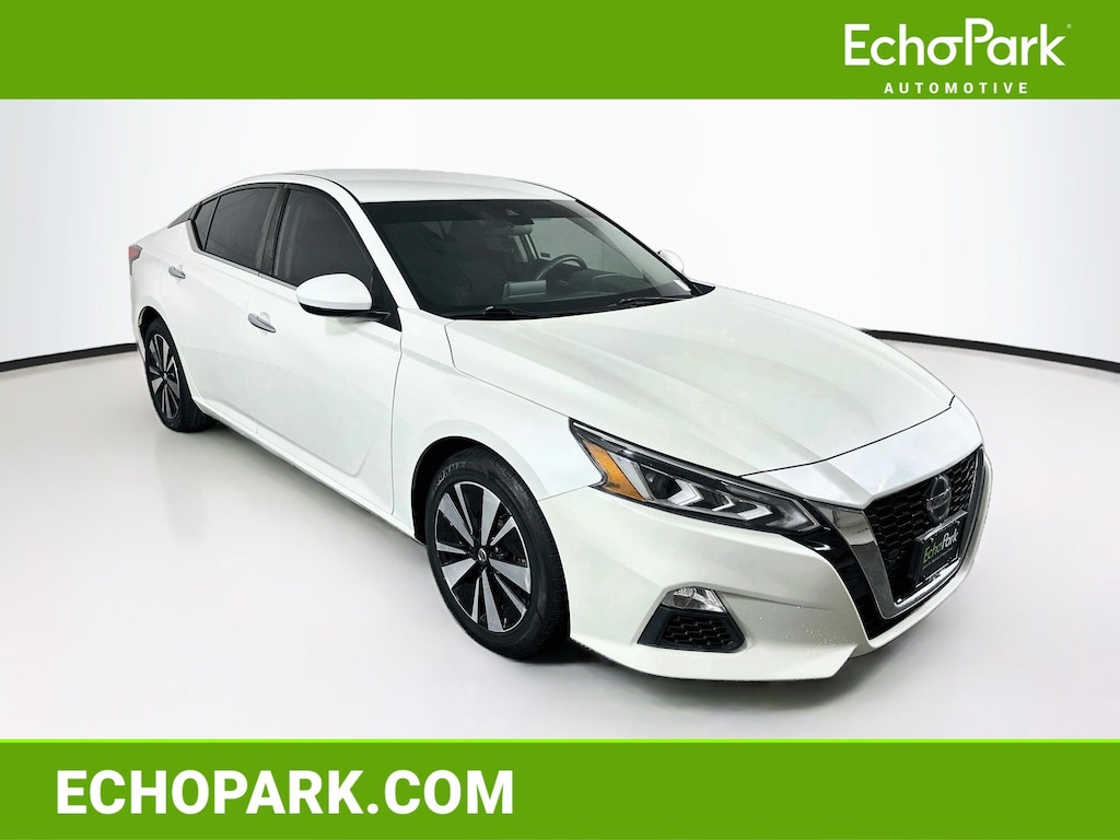 Used 2021 Nissan Altima 2.5 SV Sedan