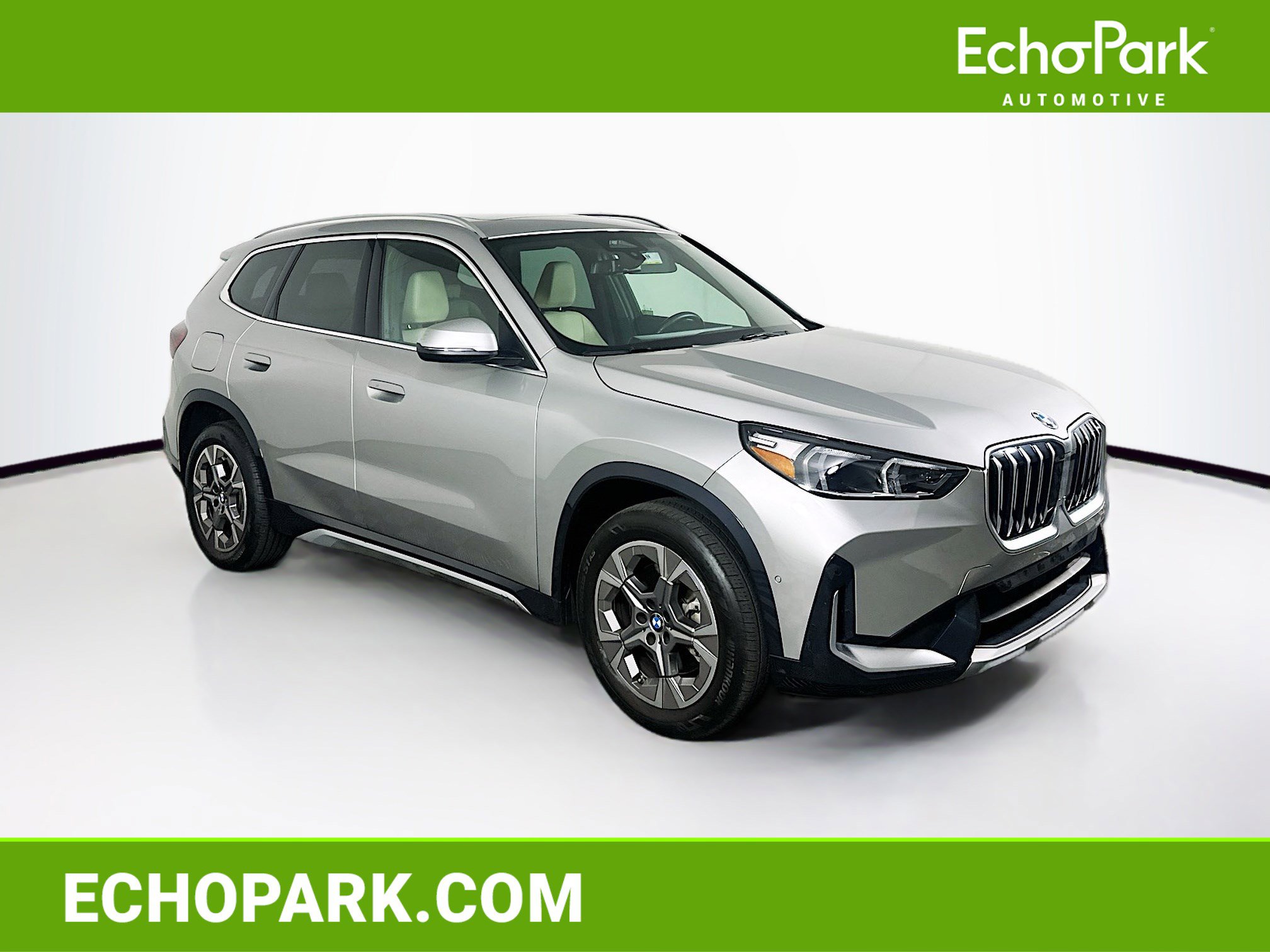 2025 BMW X1 28i's photo